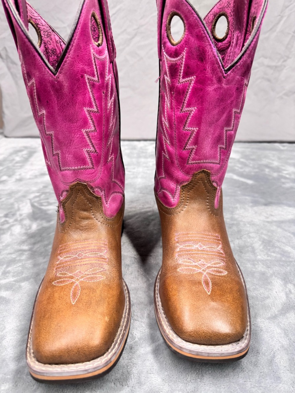 Smoky Mountain Pink and Tan Boots - Picture 3 of 12